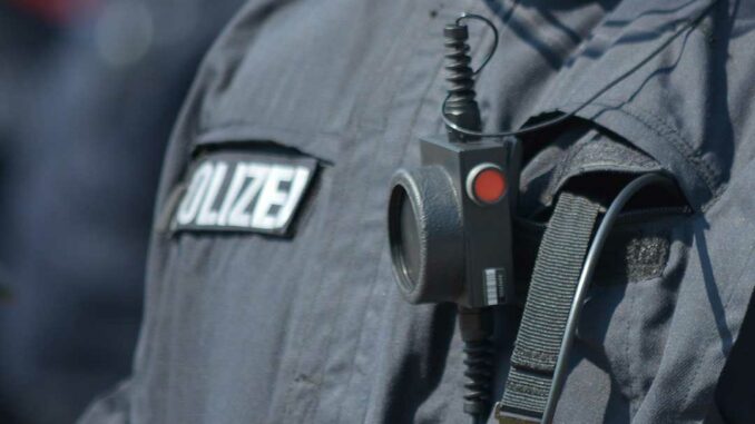 people-gfca4c9a04_1920 Polizei